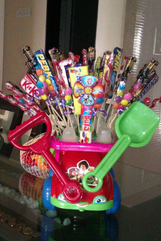 Baby beach toys hamper
